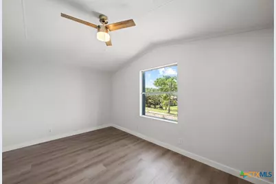 1219 E Lakeside Drive, Canyon Lake, TX 78133 - Photo 16