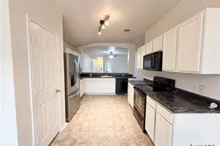 413 E Vega Ln, Killeen, TX 76542 - Photo 2