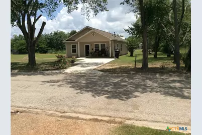106 Center Street, Cuero, TX 77954 - Photo 1