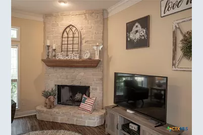 318 Green Gable Drive, Victoria, TX 77904 - Photo 10