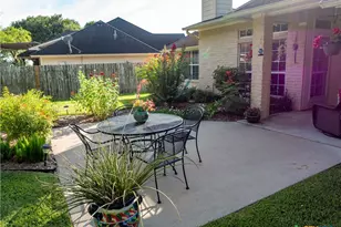 318 Green Gable Dr, Victoria, TX 77904 - Photo 40