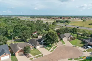 318 Green Gable Dr, Victoria, TX 77904 - Photo 44