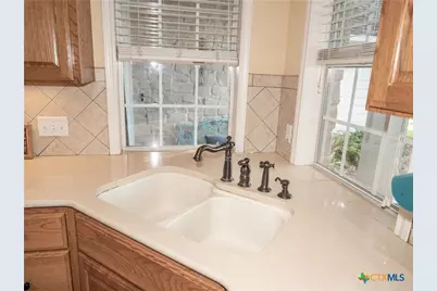 318 Green Gable Drive, Victoria, TX 77904 - Photo 18