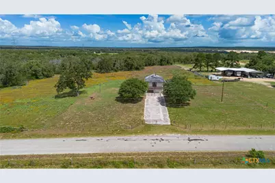 84 Longhorn Road, Stockdale, TX 78160 - Photo 6