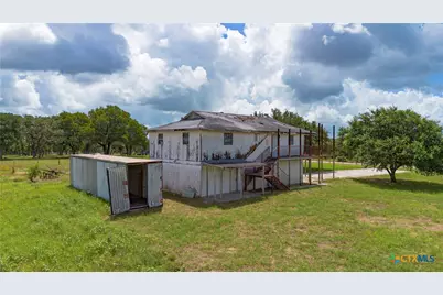84 Longhorn Road, Stockdale, TX 78160 - Photo 10