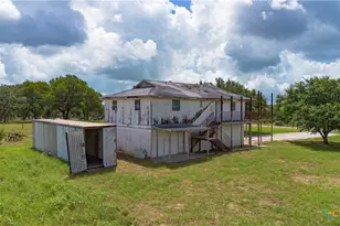 84 Longhorn Rd, Stockdale, TX 78160 - Photo 10