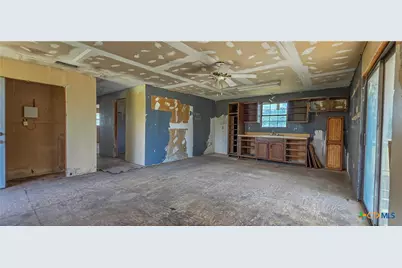 84 Longhorn Road, Stockdale, TX 78160 - Photo 24