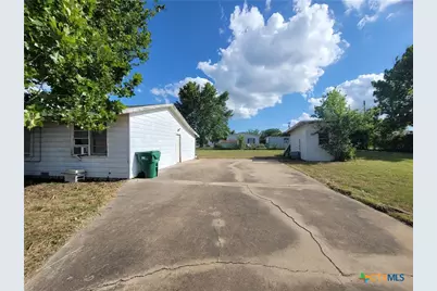 202 W Bobwhite Lane, Harker Heights, TX 76548 - Photo 2
