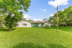 401 Kerr St, Edna, TX 77957 - Photo 20