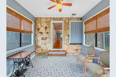 1195 W Coll Street, New Braunfels, TX 78130 - Photo 20