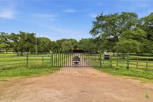 3275 Live Oak Rd, Cuero, TX 77954 - Photo 10