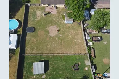 203 Elaine Street, Victoria, TX 77904 - Photo 32