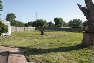 203 Elaine St, Victoria, TX 77904 - Photo 26