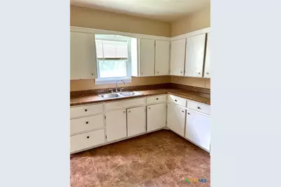 314 E North Street, Goliad, TX 77963 - Photo 4