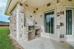 108 Ontario St, Victoria, TX 77905 - Photo 36