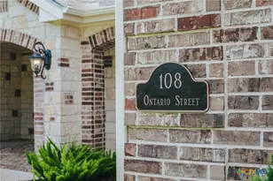 108 Ontario St, Victoria, TX 77905 - Photo 4