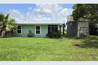 503 E Dallas Avenue, Seadrift, TX 77983 - Photo 2