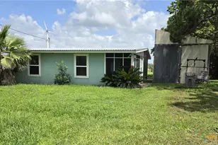 503 E Dallas Ave, Seadrift, TX 77983 - Photo 2