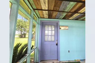 503 E Dallas Avenue, Seadrift, TX 77983 - Photo 8