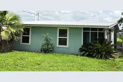 503 E Dallas Avenue, Seadrift, TX 77983 - Photo 18
