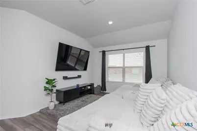2404 Freddie L. Nichols Sr. Drive, Harker Heights, TX 76548 - Photo 2