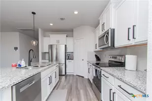 2404 Freddie L. Nichols Sr. Dr, Harker Heights, TX 76548 - Photo 8