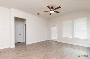 250 Sugar Cane Rd, Buda, TX 78610 - Photo 2