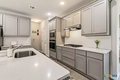 129 Lacey Oak Loop, San Marcos, TX 78666 - Photo 10
