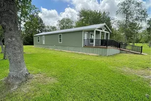 908 N Colorado St, Edna, TX 77957 - Photo 4