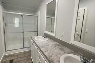 908 N Colorado St, Edna, TX 77957 - Photo 22