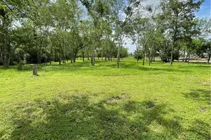 908 N Colorado St, Edna, TX 77957 - Photo 30