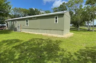 908 N Colorado St, Edna, TX 77957 - Photo 34
