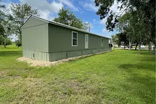 908 N Colorado St, Edna, TX 77957 - Photo 32
