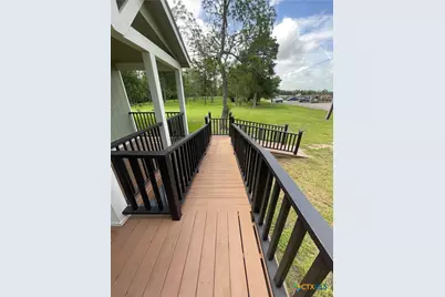 908 N Colorado Street, Edna, TX 77957 - Photo 8
