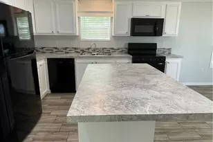 908 N Colorado St, Edna, TX 77957 - Photo 18