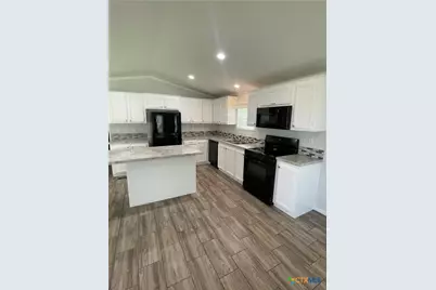 908 N Colorado Street, Edna, TX 77957 - Photo 16