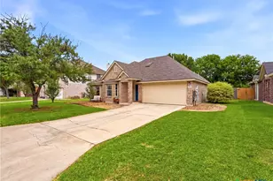 523 Walnut Heights Blvd, New Braunfels, TX 78130 - Photo 2
