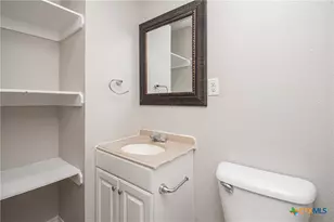803 N 8th St, Temple, TX 76501 - Photo 14