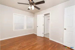 803 N 8th St, Temple, TX 76501 - Photo 12