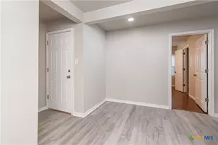 803 N 8th St, Temple, TX 76501 - Photo 16