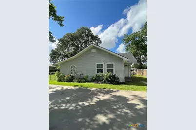 1006 South Street, El Campo, TX 77962 - Photo 1