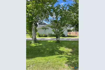 1006 South Street, El Campo, TX 77962 - Photo 4