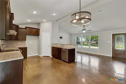 3211 Hunter Road, New Braunfels, TX 78132 - Photo 8