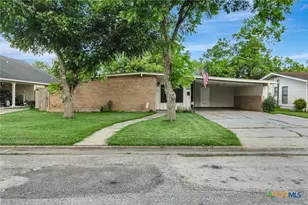 2301 E Walnut Ave, Victoria, TX 77901 - Photo 1