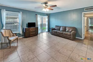2301 E Walnut Ave, Victoria, TX 77901 - Photo 6