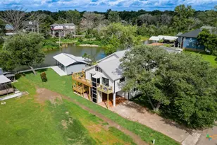 136 Lakeside Dr, Seguin, TX 78155 - Photo 32