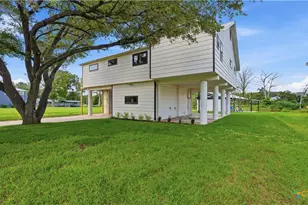 136 Lakeside Dr, Seguin, TX 78155 - Photo 4