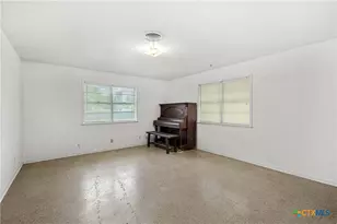 2214 S 43rd St, Temple, TX 76504 - Photo 16