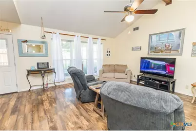 501 Magdalena Drive, Victoria, TX 77904 - Photo 8