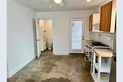 1419 Alamo Street #B, San Marcos, TX 78666 - Photo 6